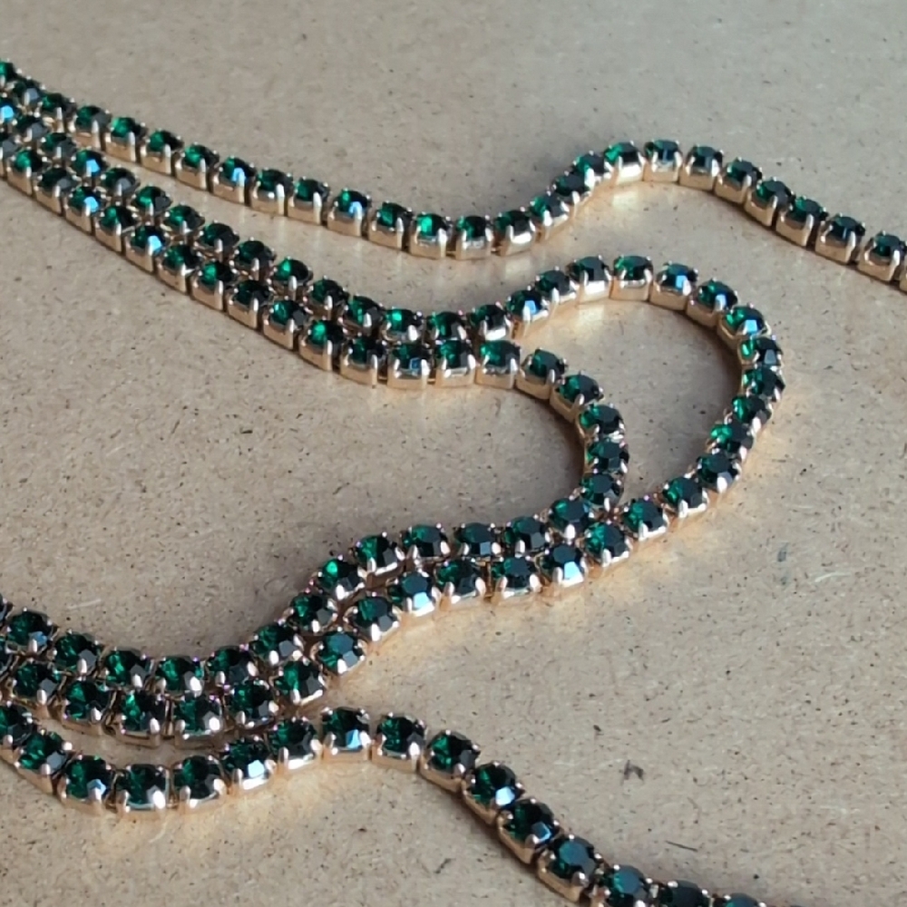 GUESS Green and Gold Layered Necklace New With Tags